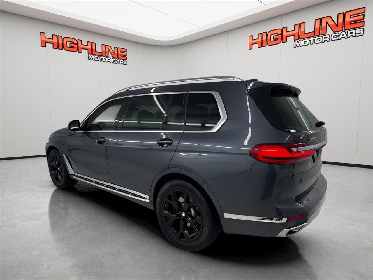 BMW X7 xDrive40i Sports Activity Vehicle 2021