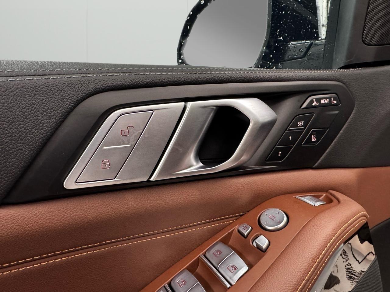 BMW X7 xDrive40i Sports Activity Vehicle 2021