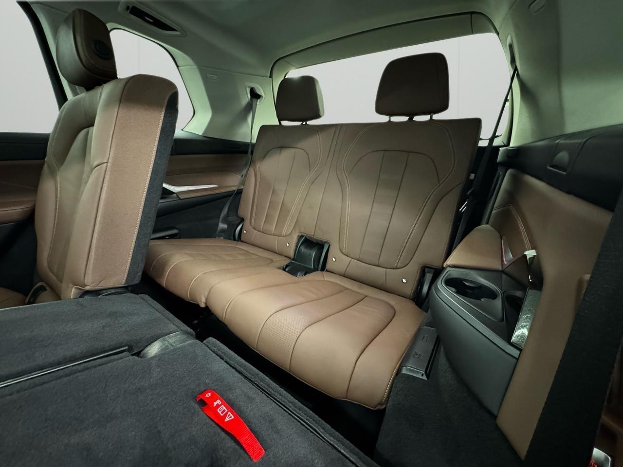BMW X7 xDrive40i Sports Activity Vehicle 2021