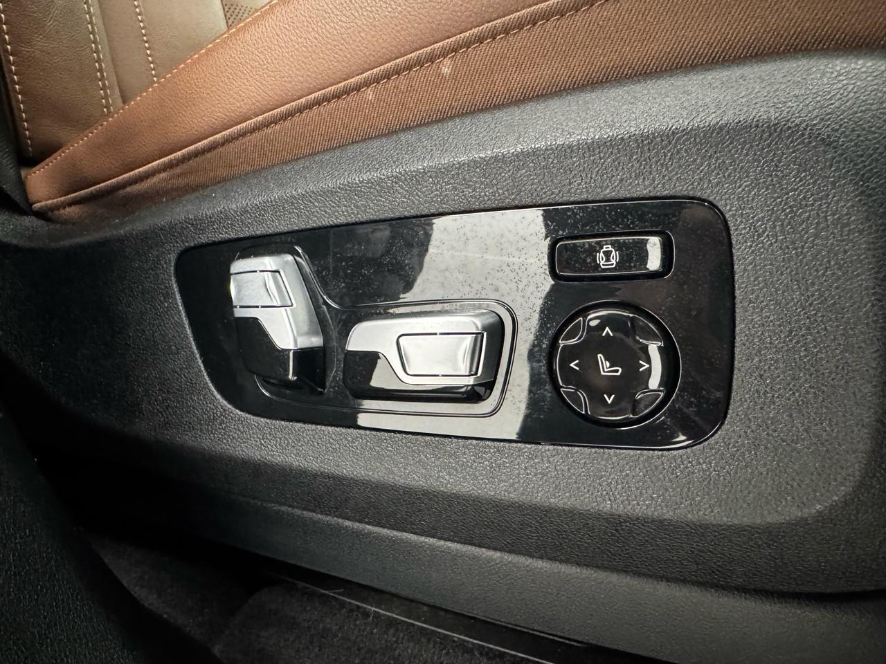 BMW X7 xDrive40i Sports Activity Vehicle 2021