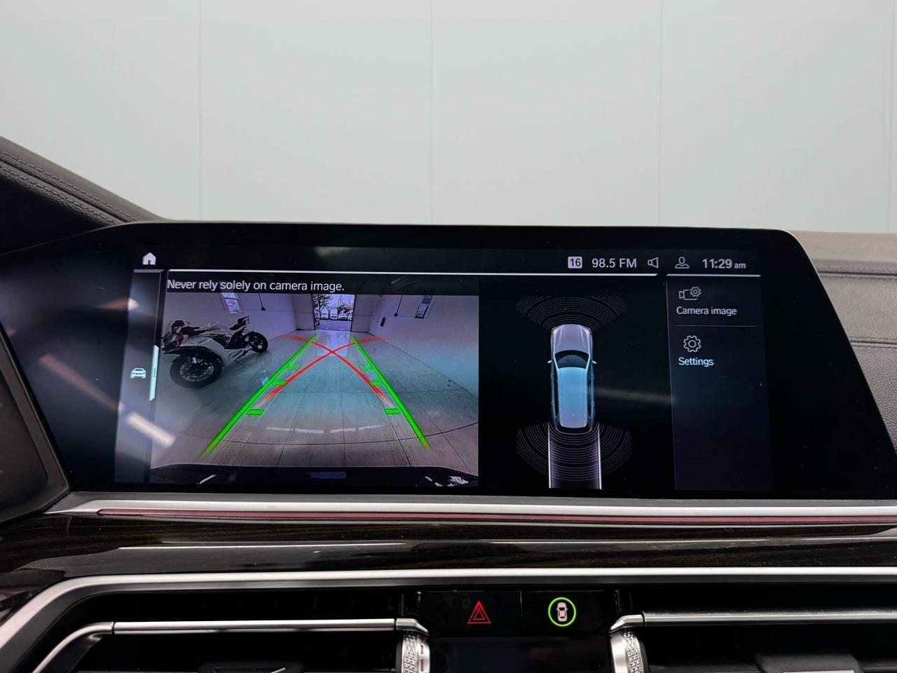 BMW X7 xDrive40i Sports Activity Vehicle 2021