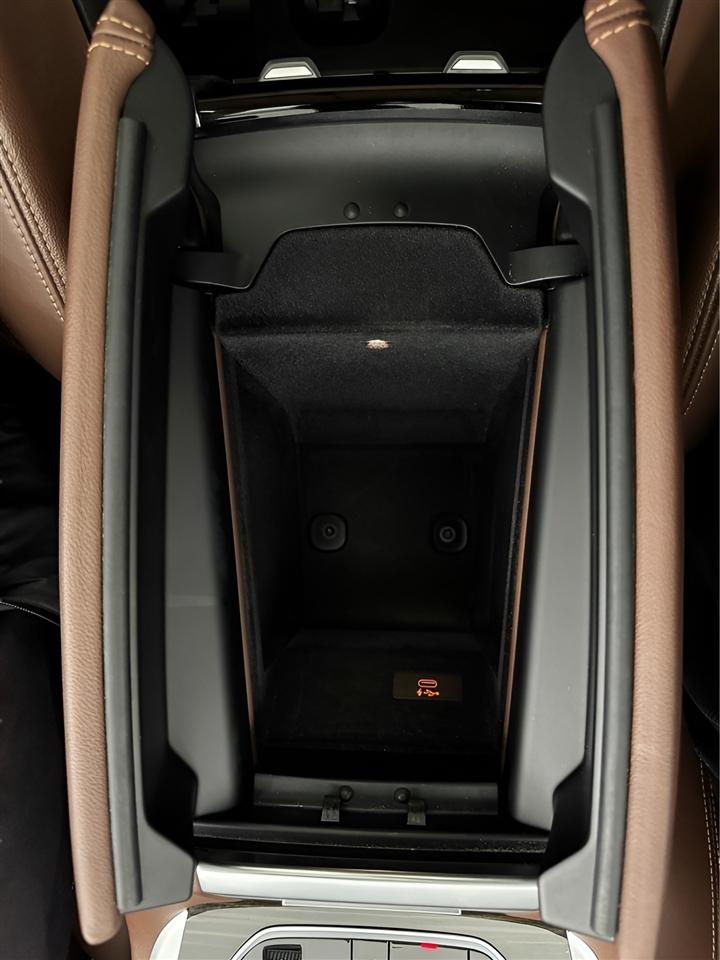 BMW X7 xDrive40i Sports Activity Vehicle 2021
