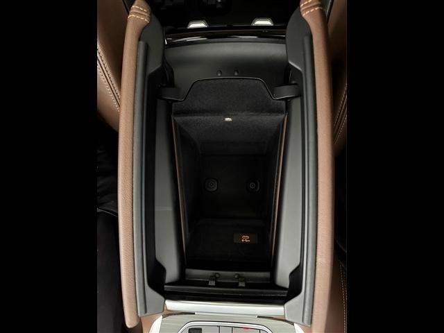 BMW X7 xDrive40i Sports Activity Vehicle 2021