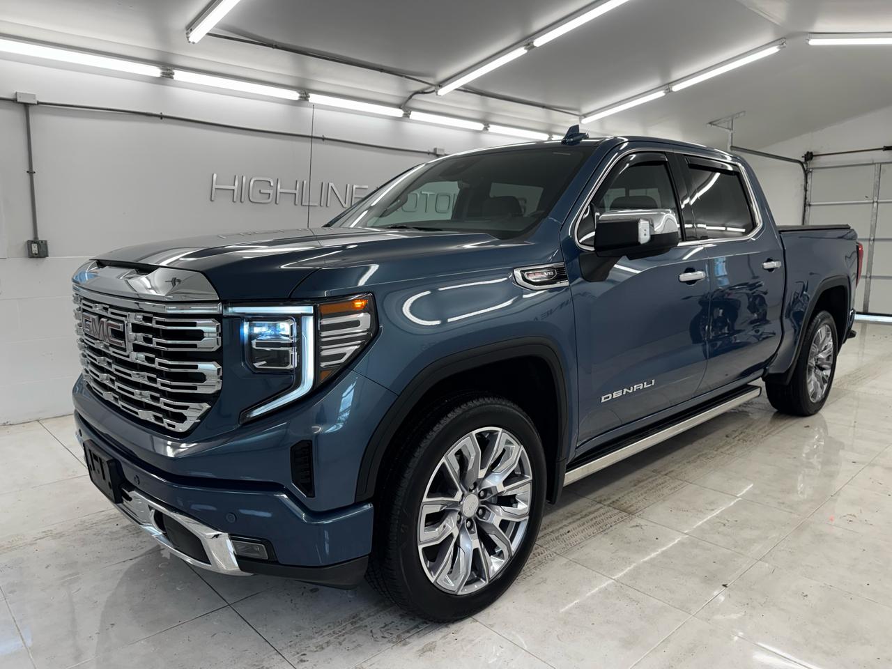 GMC Sierra 1500 4WD Crew Cab 147" Denali 2024