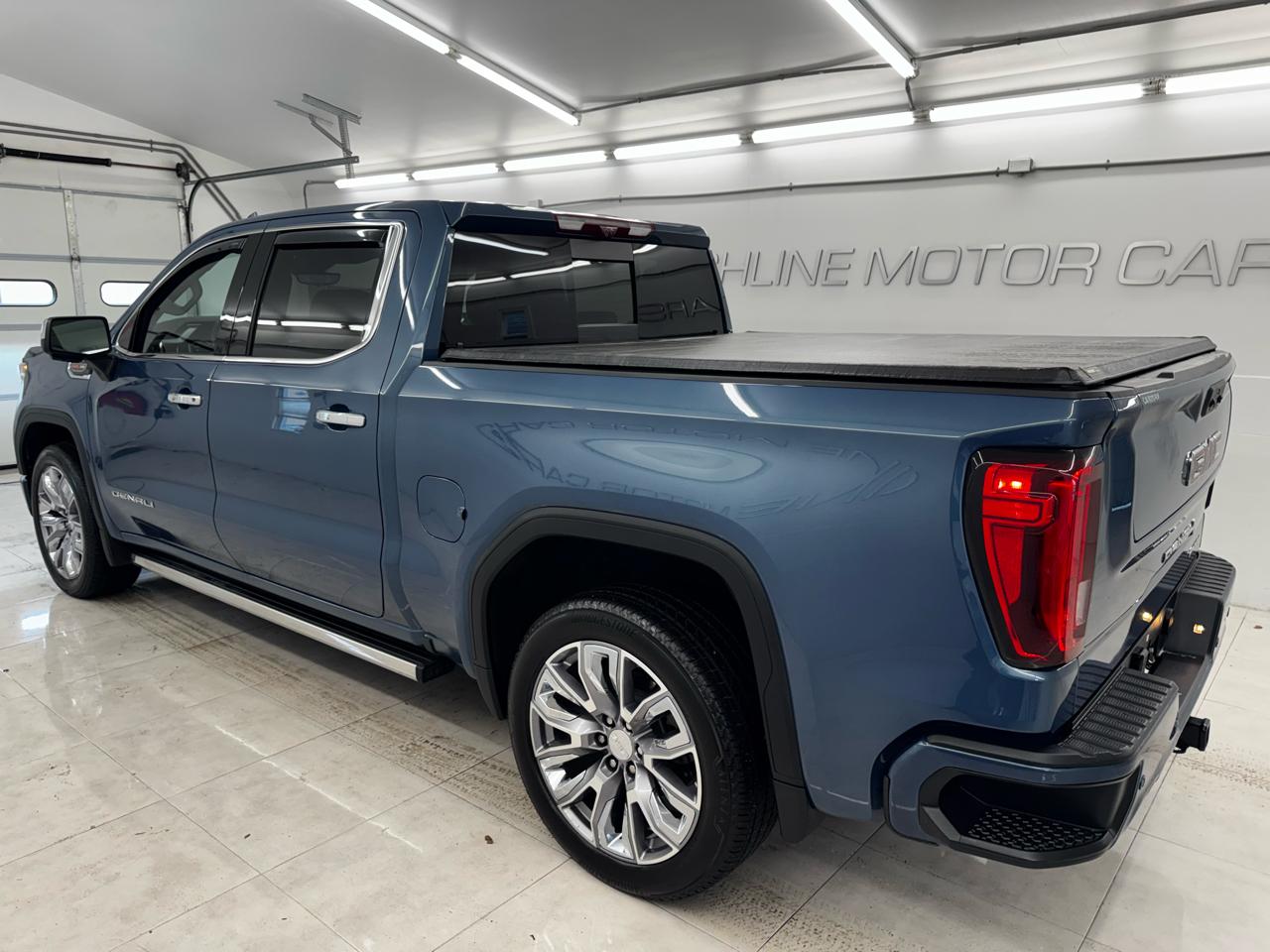 GMC Sierra 1500 4WD Crew Cab 147" Denali 2024