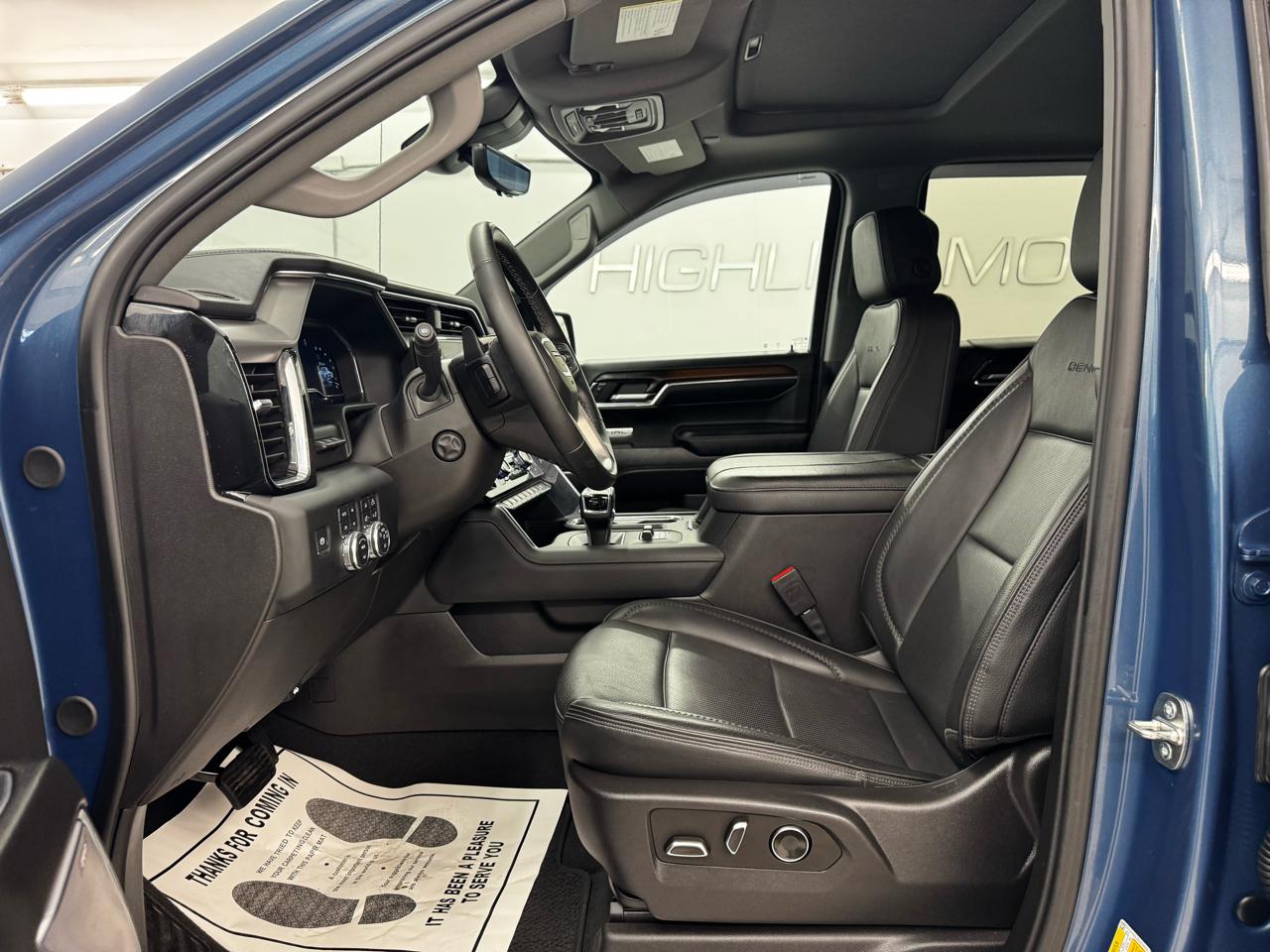 GMC Sierra 1500 4WD Crew Cab 147" Denali 2024