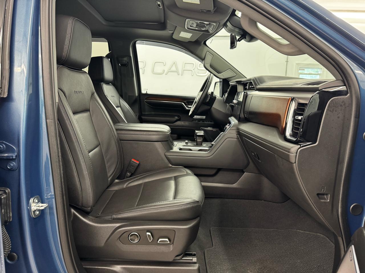 GMC Sierra 1500 4WD Crew Cab 147" Denali 2024