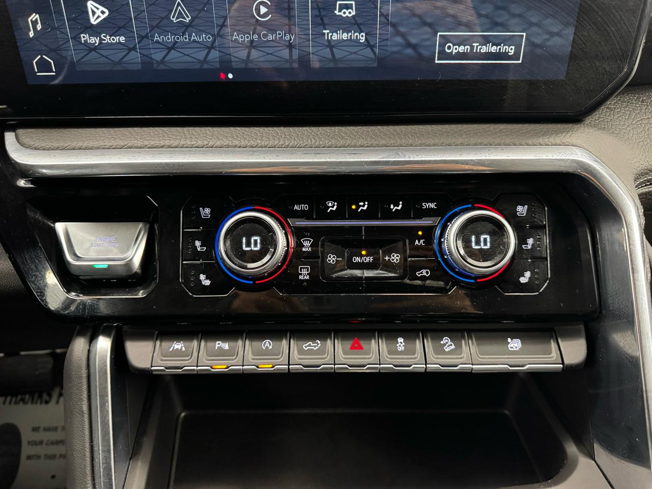 GMC Sierra 1500 4WD Crew Cab 147" Denali 2024