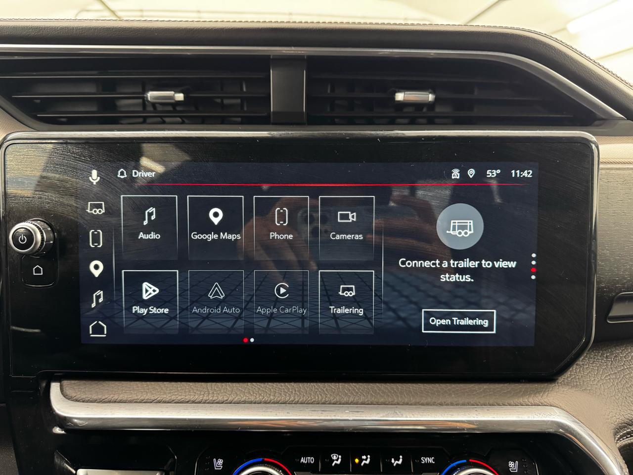 GMC Sierra 1500 4WD Crew Cab 147" Denali 2024