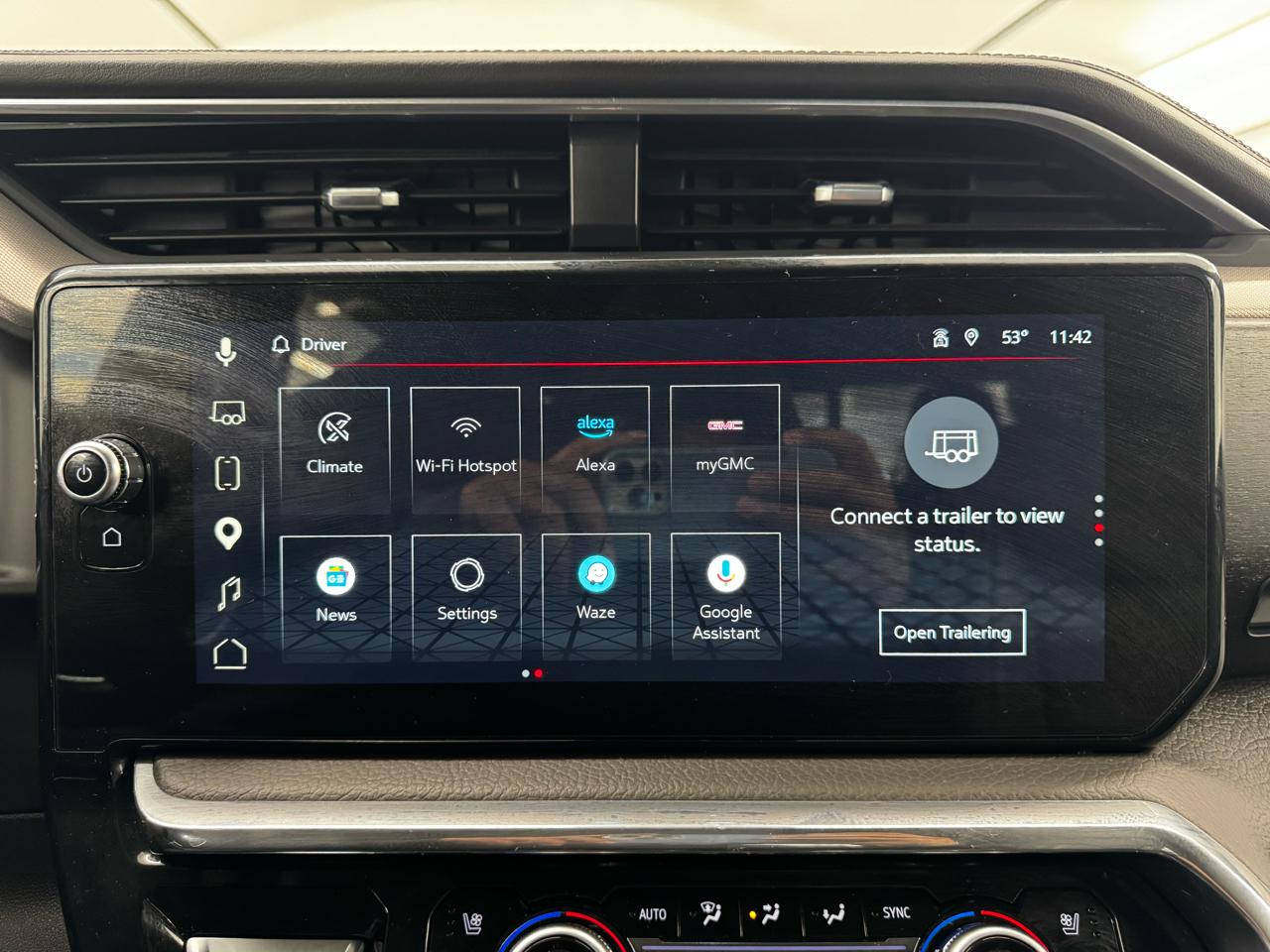 GMC Sierra 1500 4WD Crew Cab 147" Denali 2024