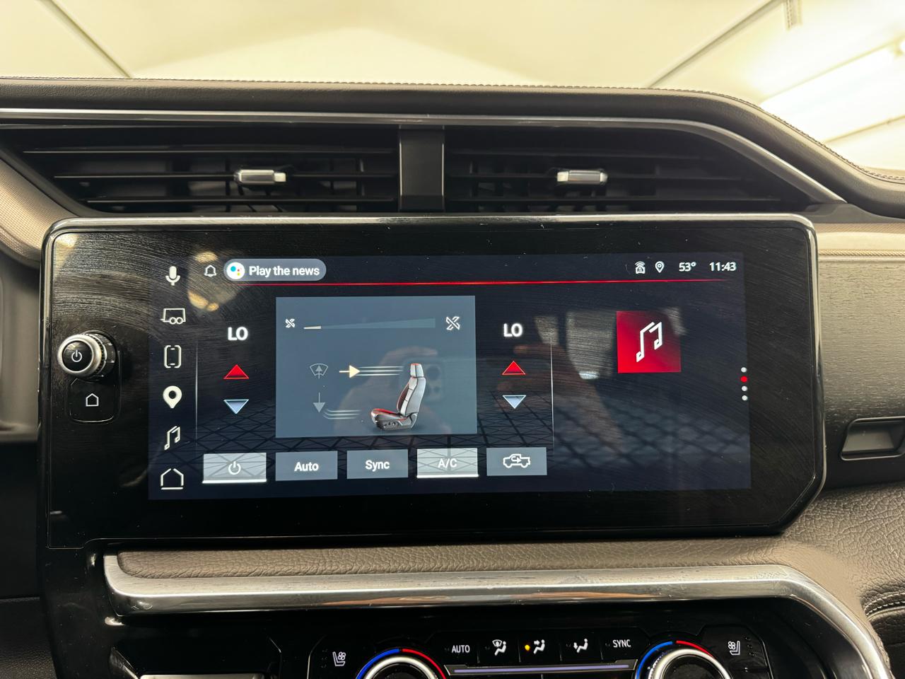 GMC Sierra 1500 4WD Crew Cab 147" Denali 2024