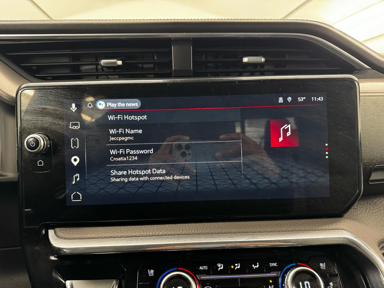 GMC Sierra 1500 4WD Crew Cab 147" Denali 2024