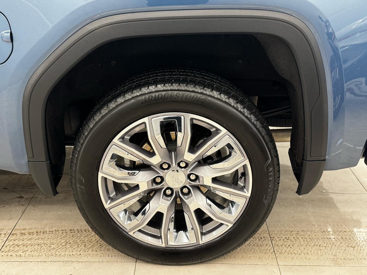 GMC Sierra 1500 4WD Crew Cab 147" Denali 2024