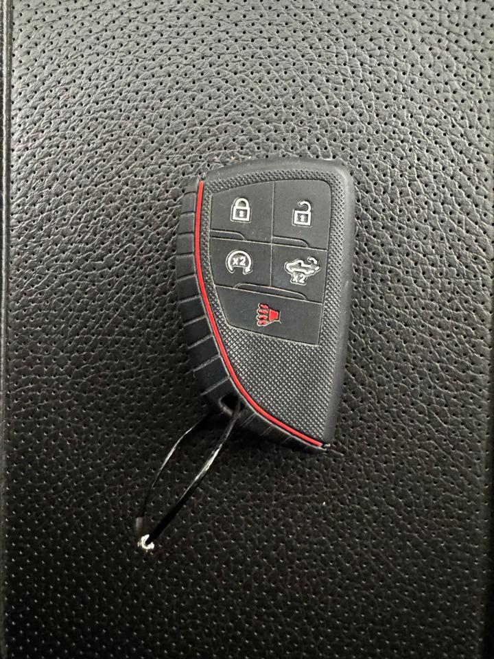 GMC Sierra 1500 4WD Crew Cab 147" Denali 2024