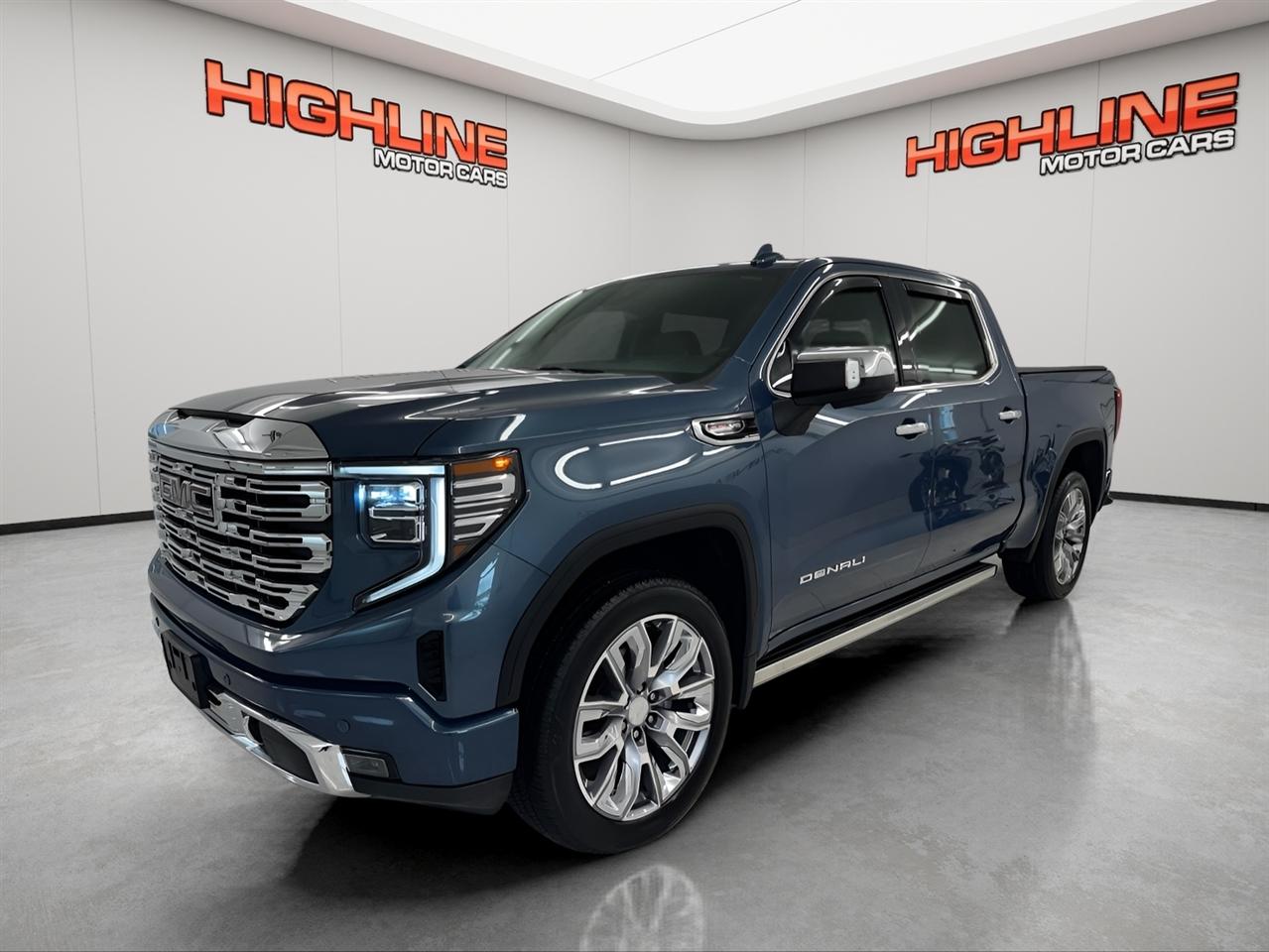 GMC Sierra 1500 4WD Crew Cab 147" Denali 2024