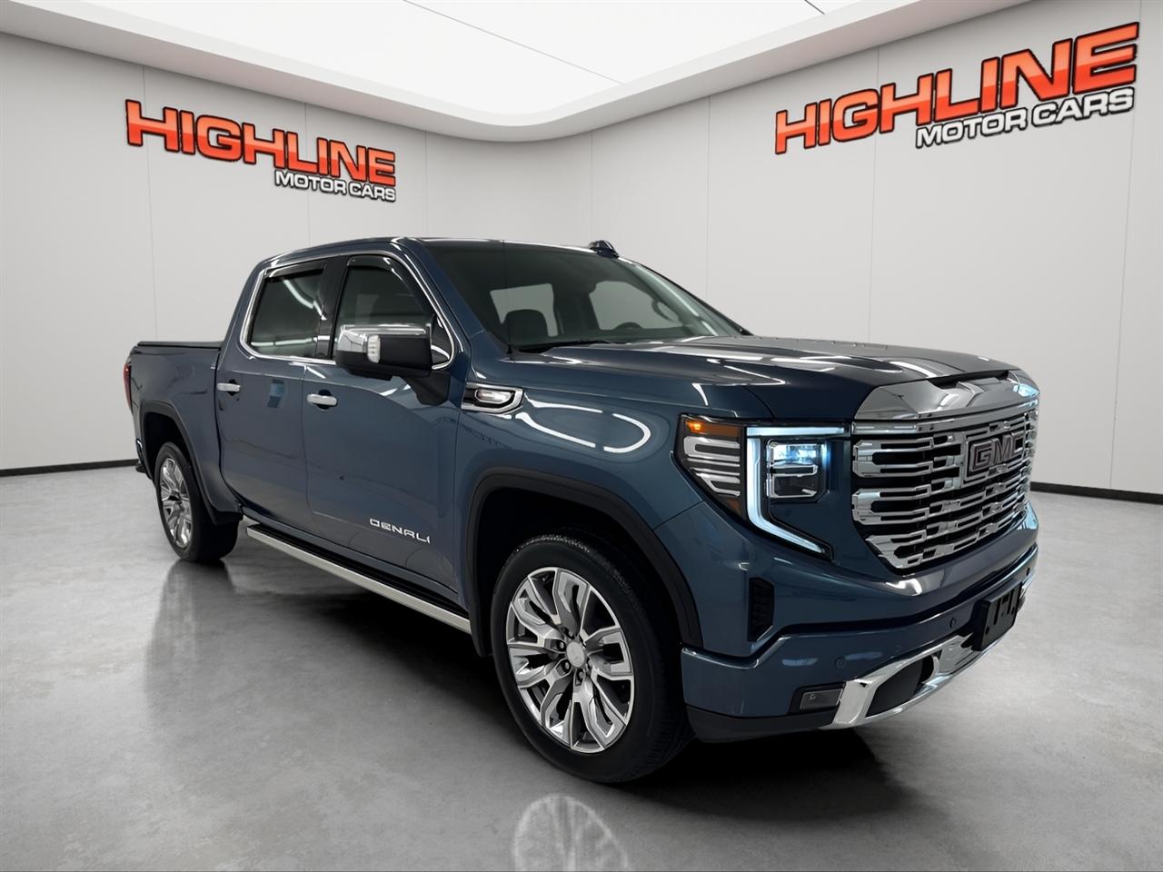 GMC Sierra 1500 4WD Crew Cab 147" Denali 2024