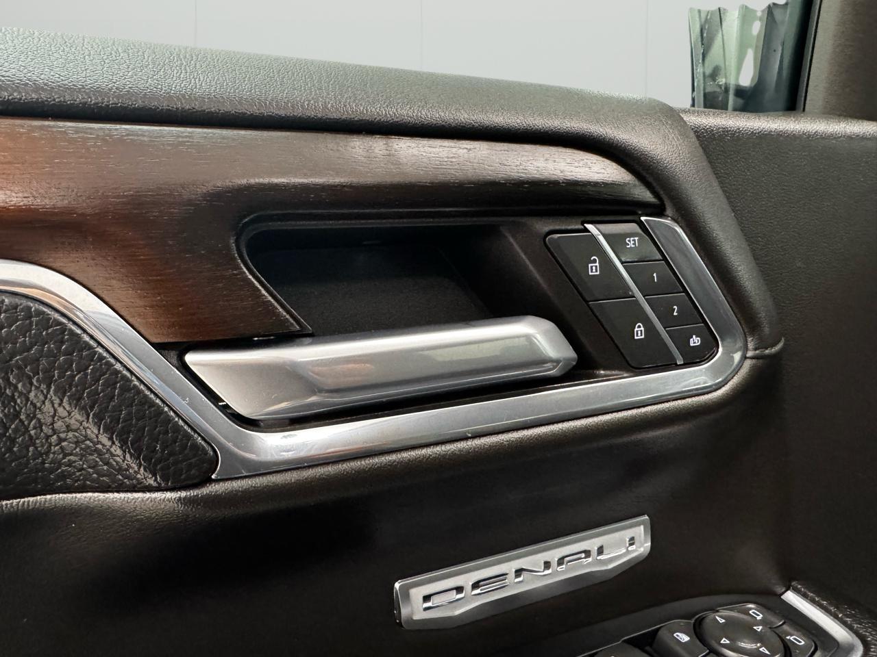 GMC Sierra 1500 4WD Crew Cab 147" Denali 2024