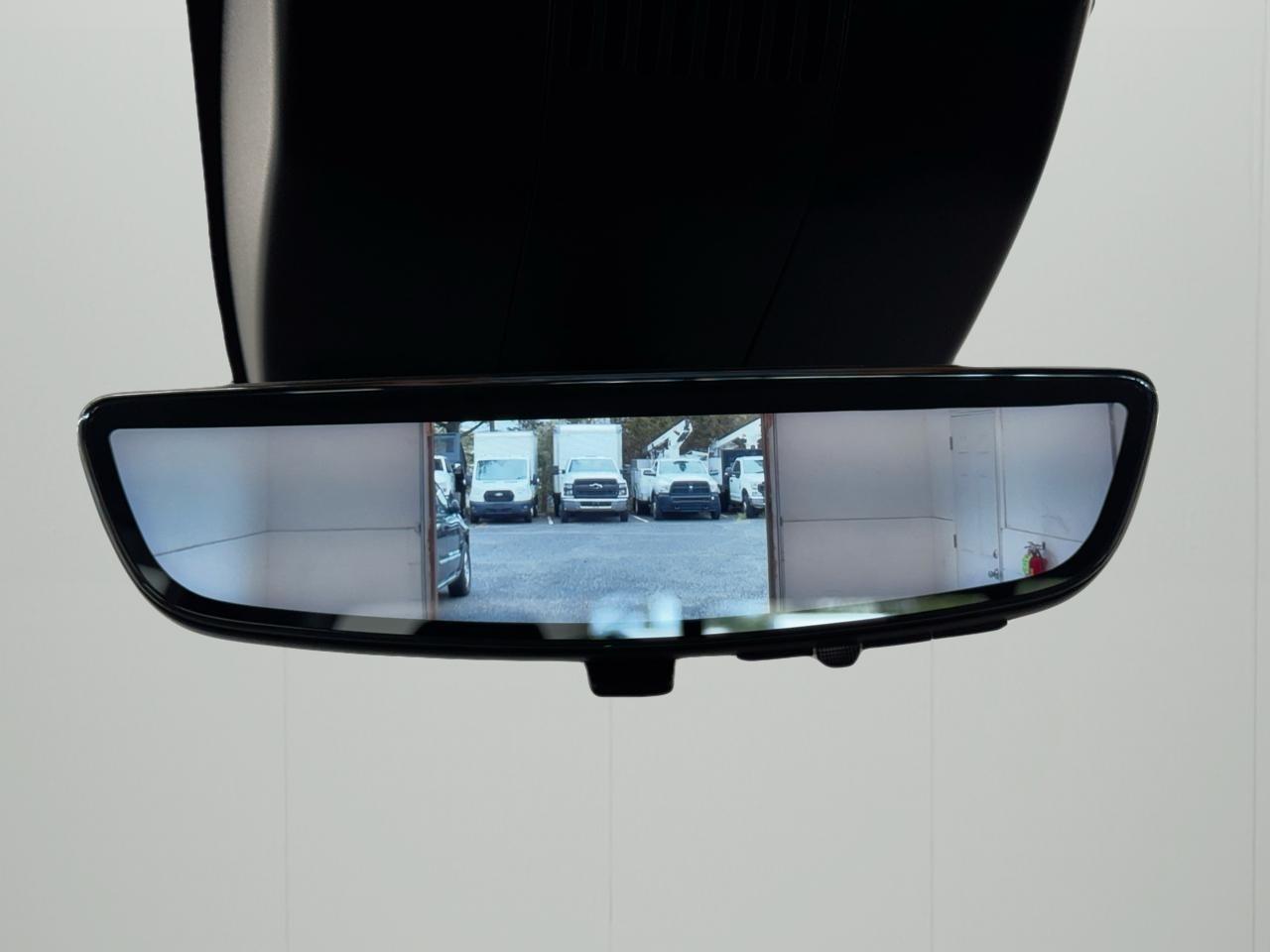 GMC Sierra 1500 4WD Crew Cab 147" Denali 2024