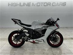 2025 Kawasaki ZX636K 