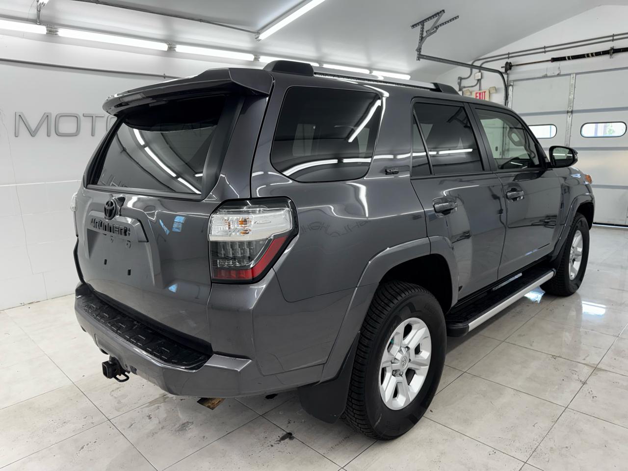 Toyota 4Runner SR5 Premium 4WD (Natl) 2023