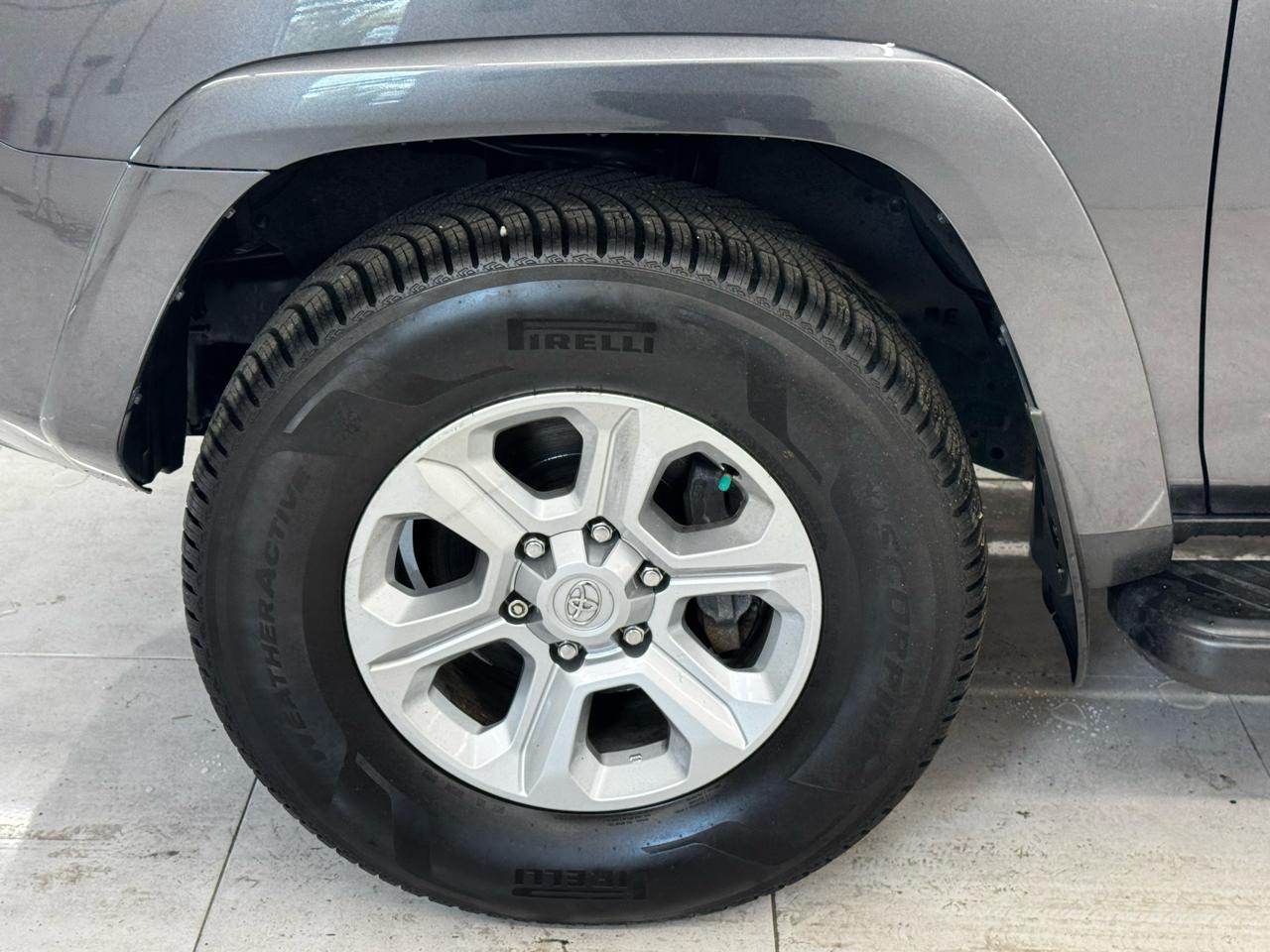 Toyota 4Runner SR5 Premium 4WD (Natl) 2023