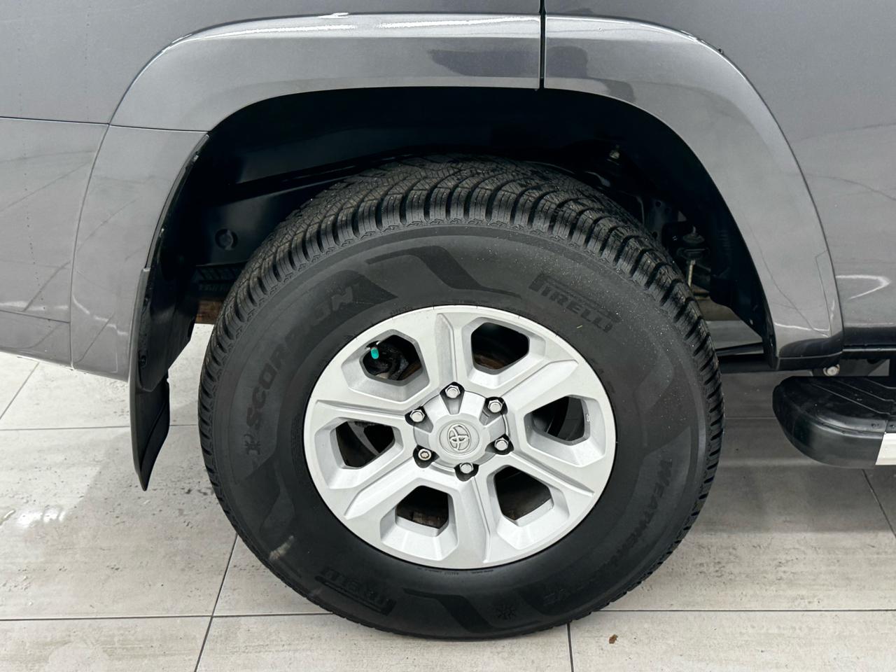 Toyota 4Runner SR5 Premium 4WD (Natl) 2023