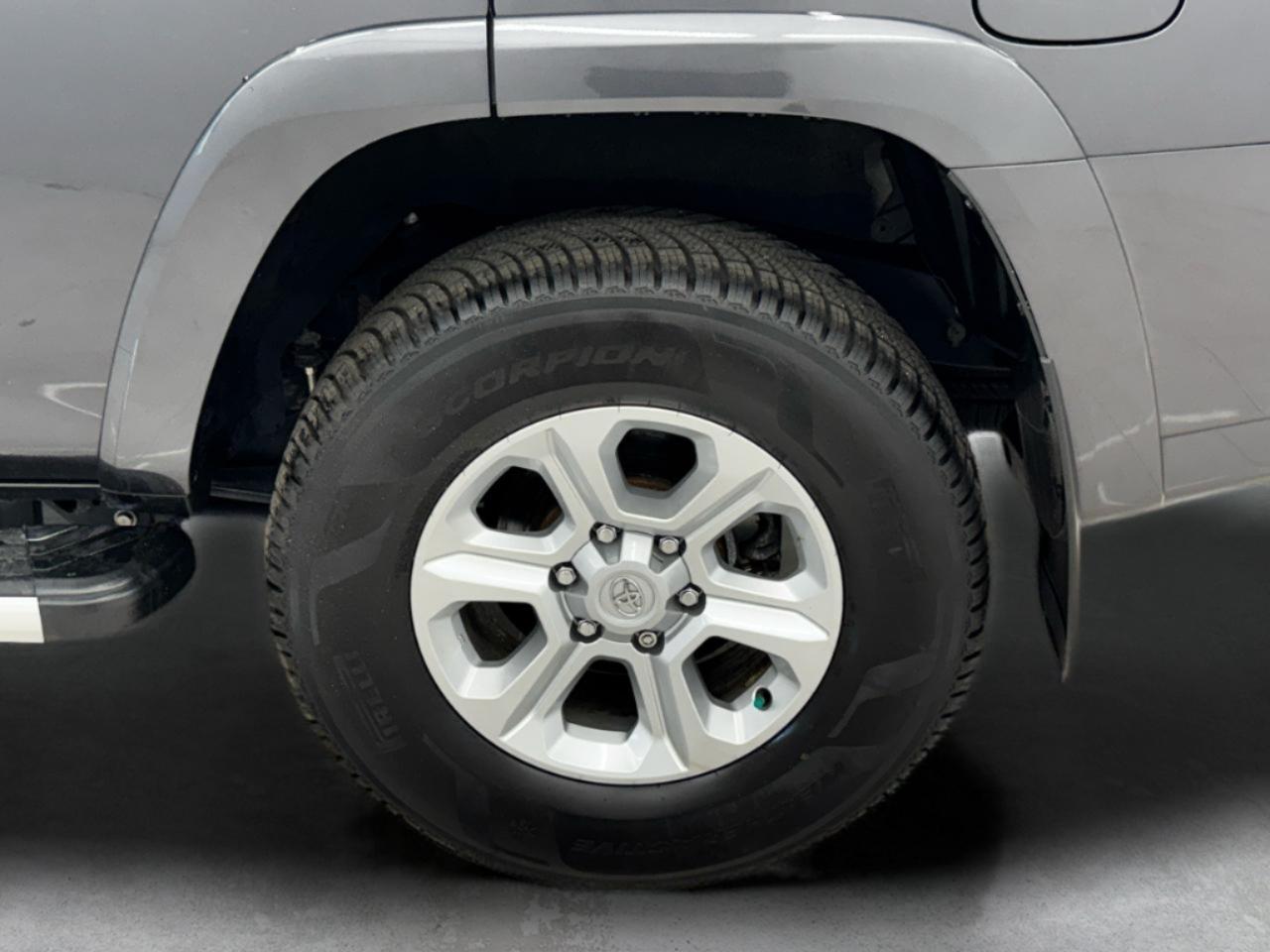 Toyota 4Runner SR5 Premium 4WD (Natl) 2023