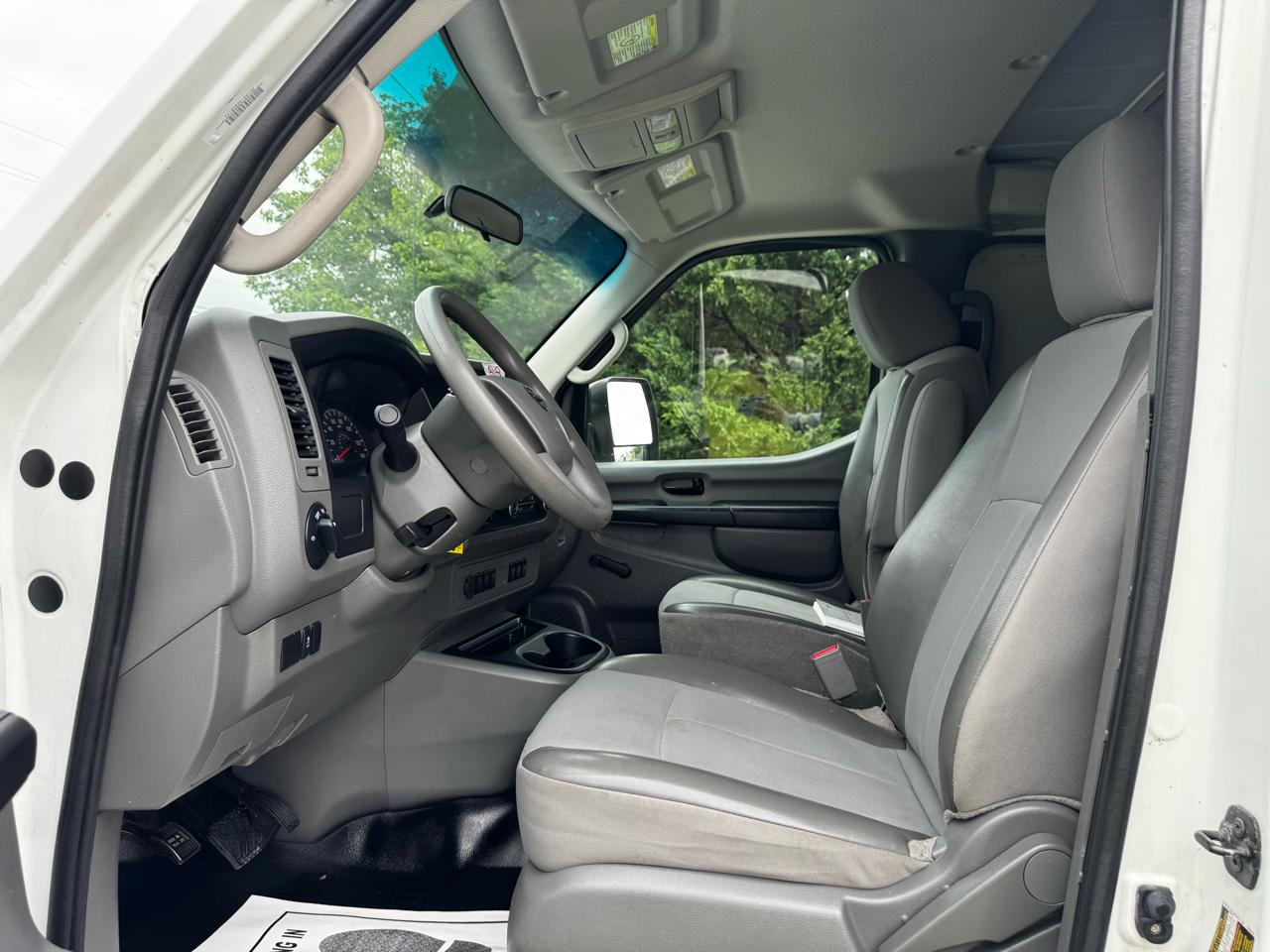 Nissan NV Standard Roof 1500 V6 SV 2014