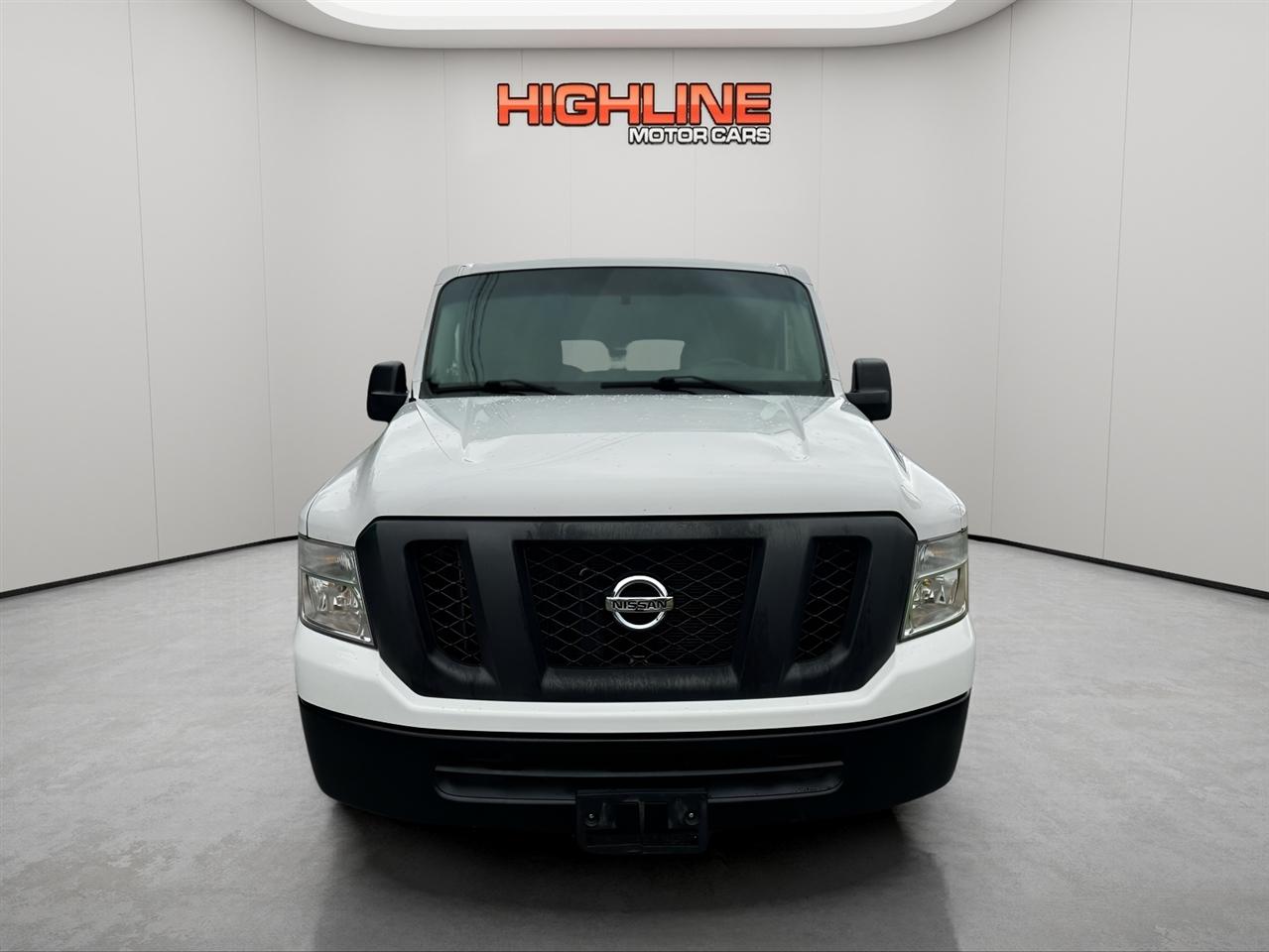Nissan NV Standard Roof 1500 V6 SV 2014