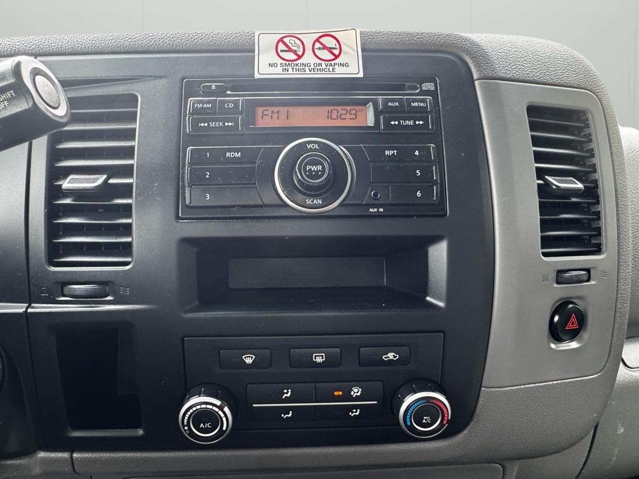 Nissan NV Standard Roof 1500 V6 SV 2014