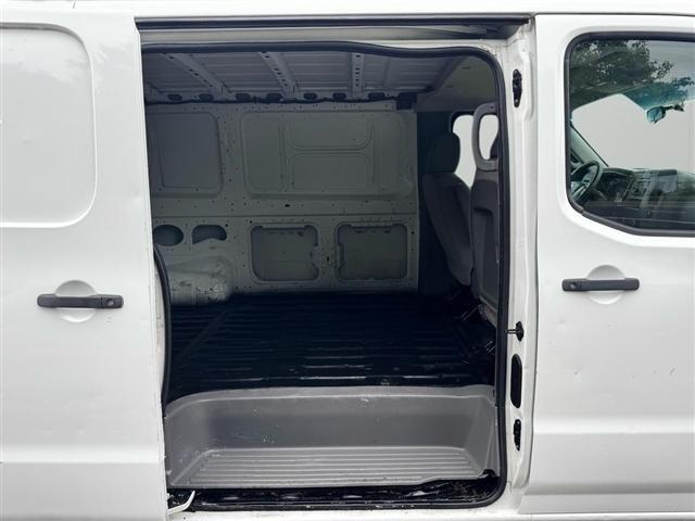 Nissan NV Standard Roof 1500 V6 SV 2014