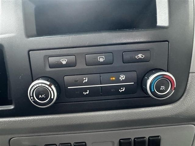 Nissan NV Standard Roof 1500 V6 SV 2014