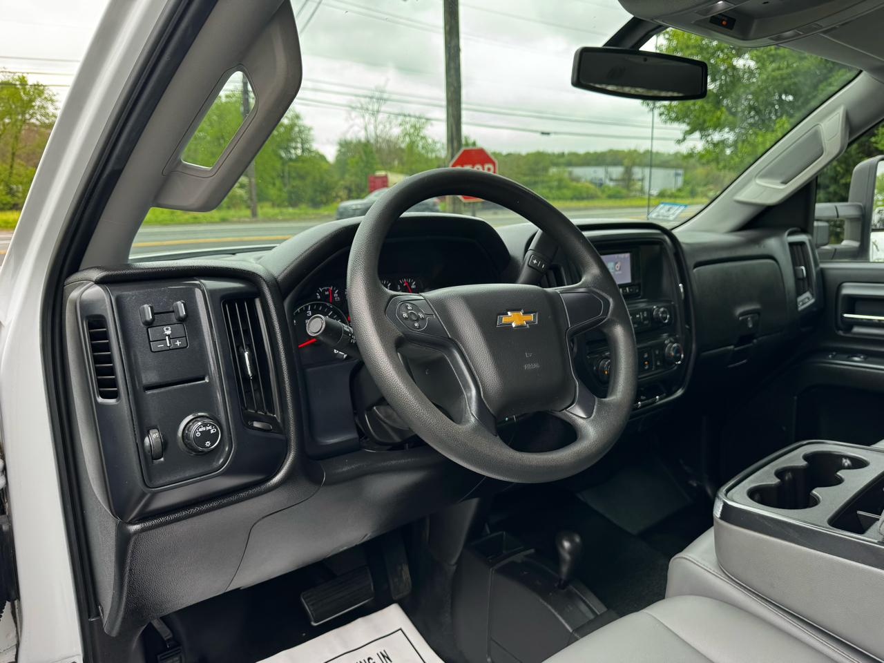 Chevrolet Silverado 2500HD Built After Aug 14 4WD Reg Cab 133.6" Work Truck 2015