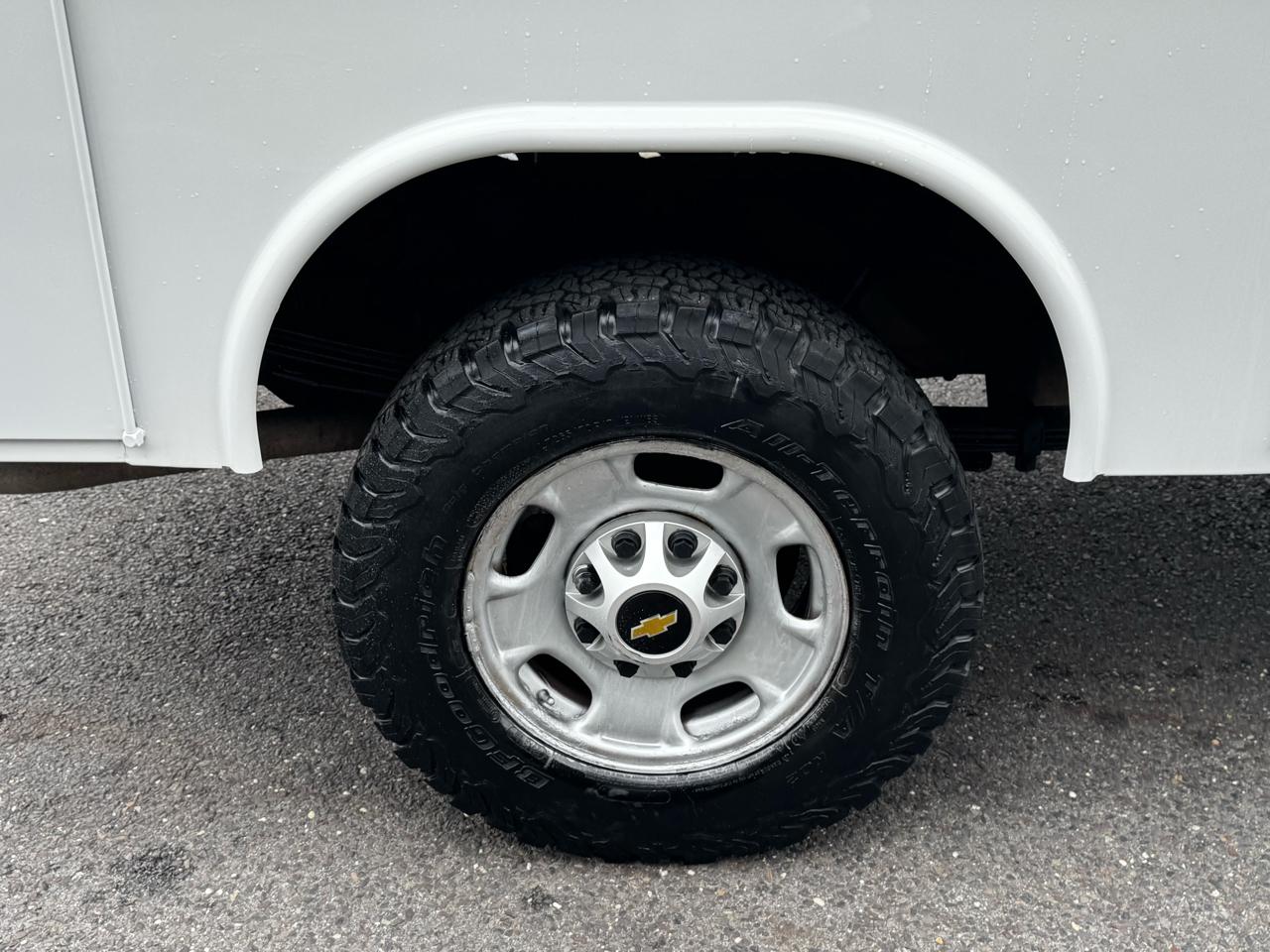 Chevrolet Silverado 2500HD Built After Aug 14 4WD Reg Cab 133.6" Work Truck 2015
