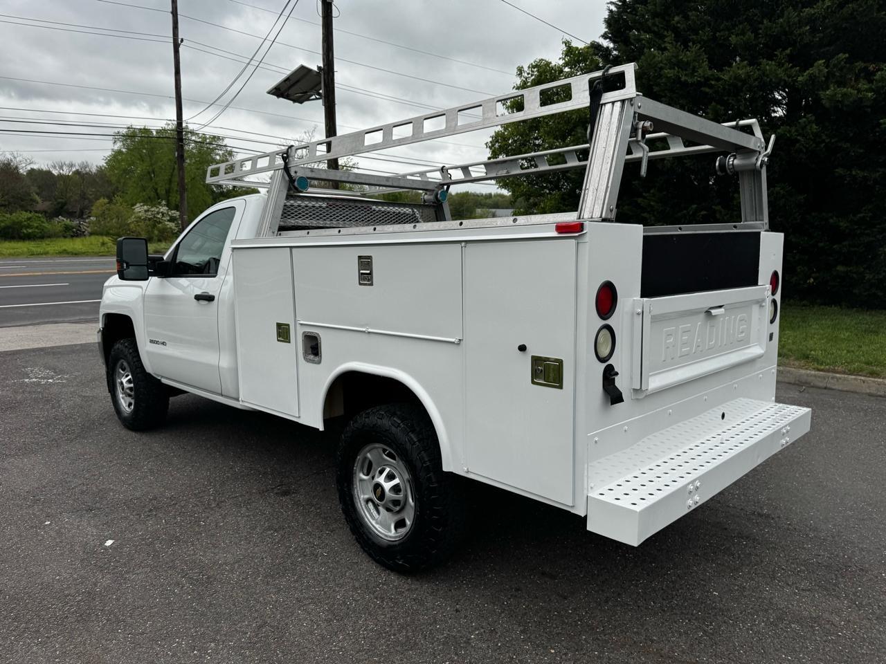 Chevrolet Silverado 2500HD Built After Aug 14 4WD Reg Cab 133.6" Work Truck 2015