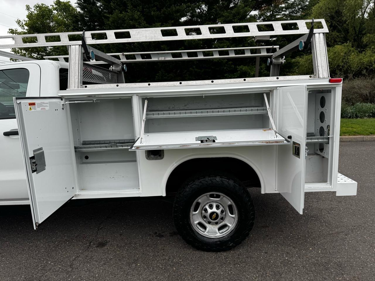 Chevrolet Silverado 2500HD Built After Aug 14 4WD Reg Cab 133.6" Work Truck 2015