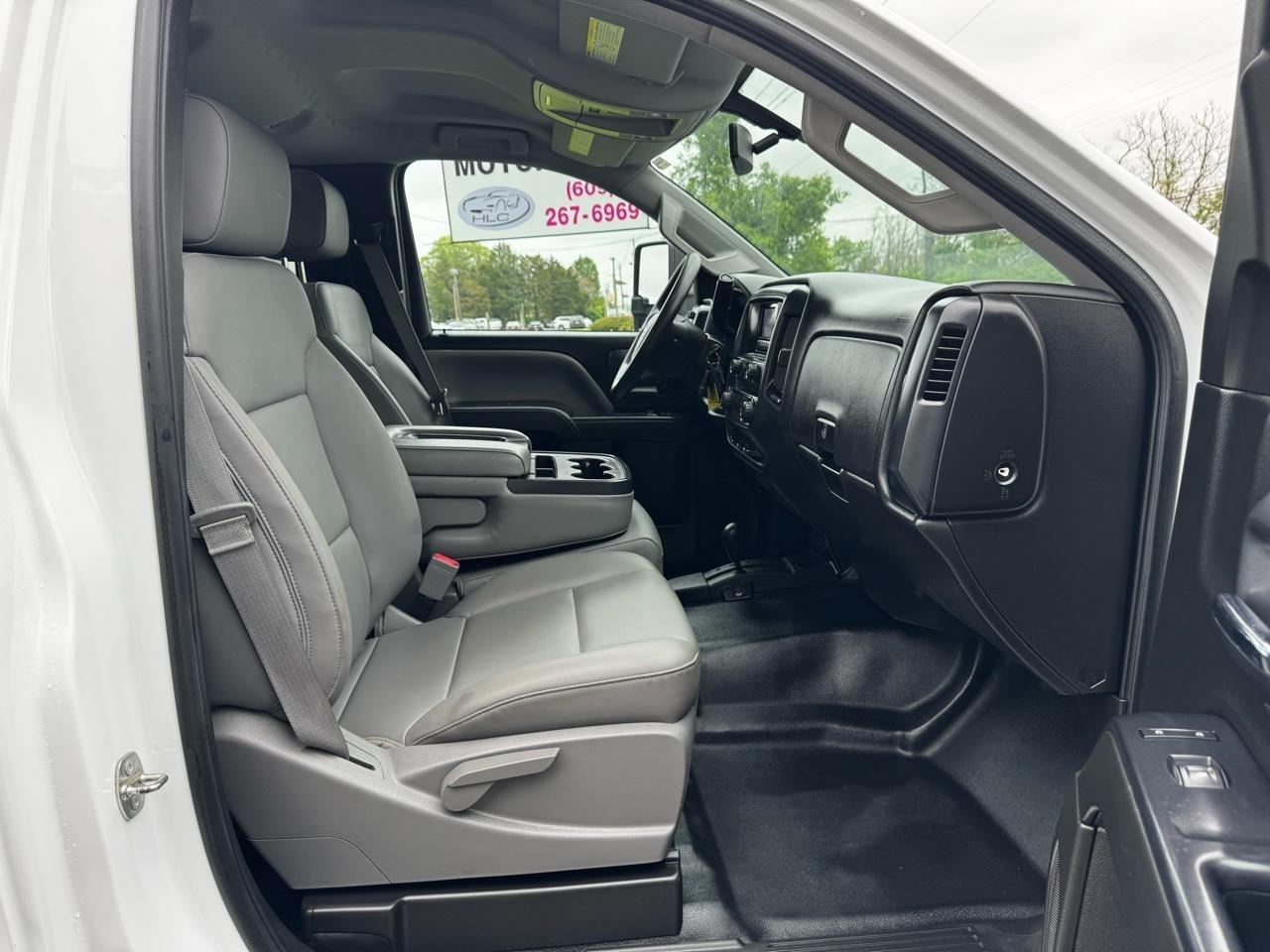 Chevrolet Silverado 2500HD Built After Aug 14 4WD Reg Cab 133.6" Work Truck 2015