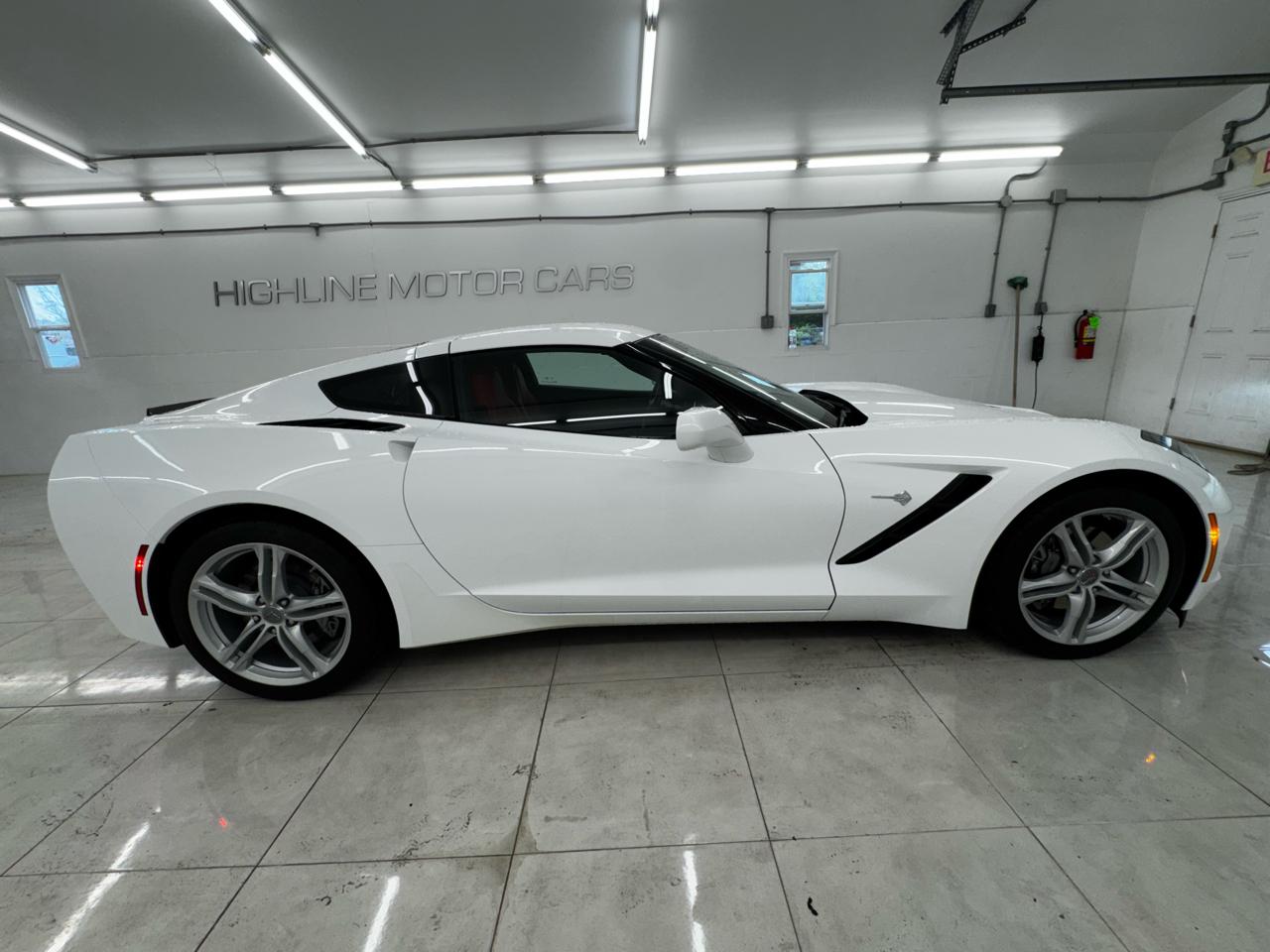 Chevrolet Corvette 2dr Stingray Cpe w/1LT 2017