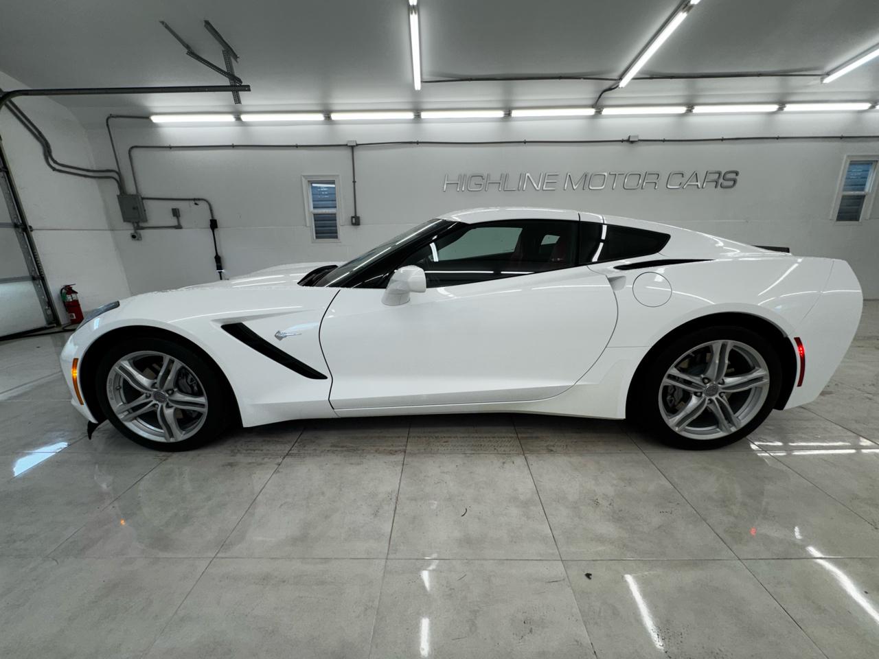 Chevrolet Corvette 2dr Stingray Cpe w/1LT 2017