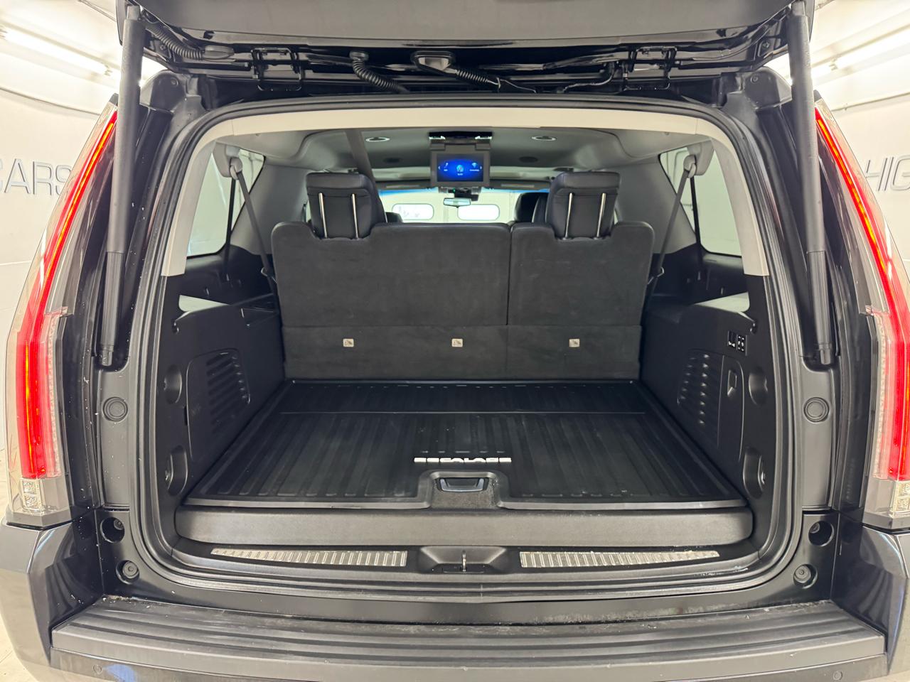 Cadillac Escalade ESV 2WD 4dr Luxury 2020