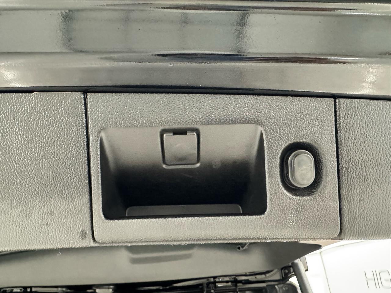 Cadillac Escalade ESV 2WD 4dr Luxury 2020