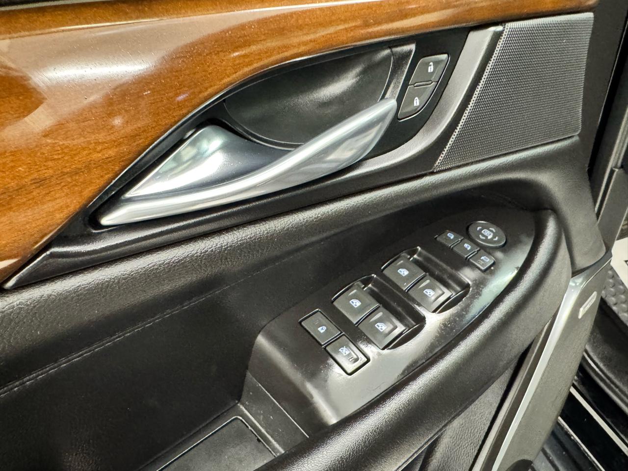 Cadillac Escalade ESV 2WD 4dr Luxury 2020
