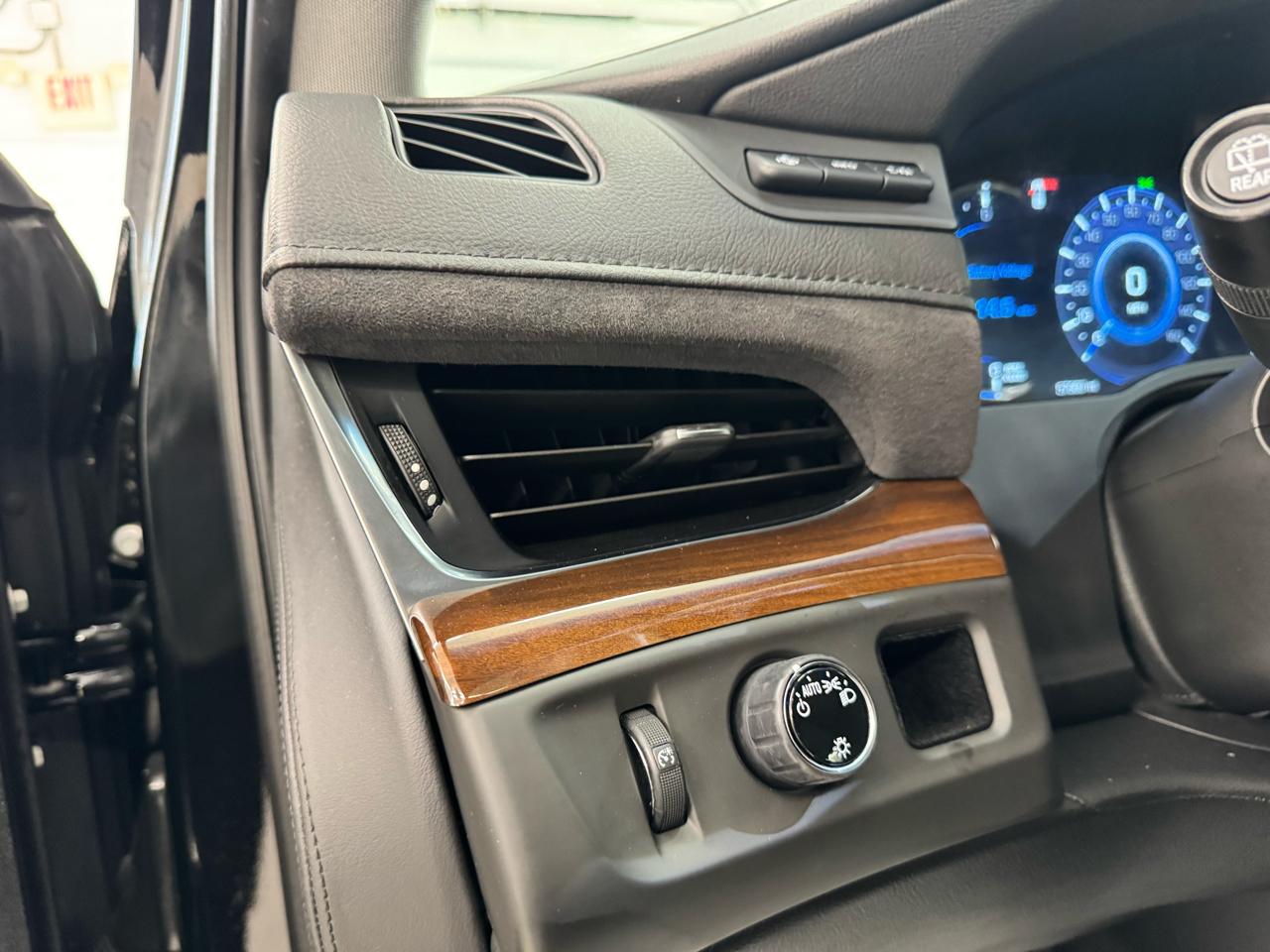 Cadillac Escalade ESV 2WD 4dr Luxury 2020