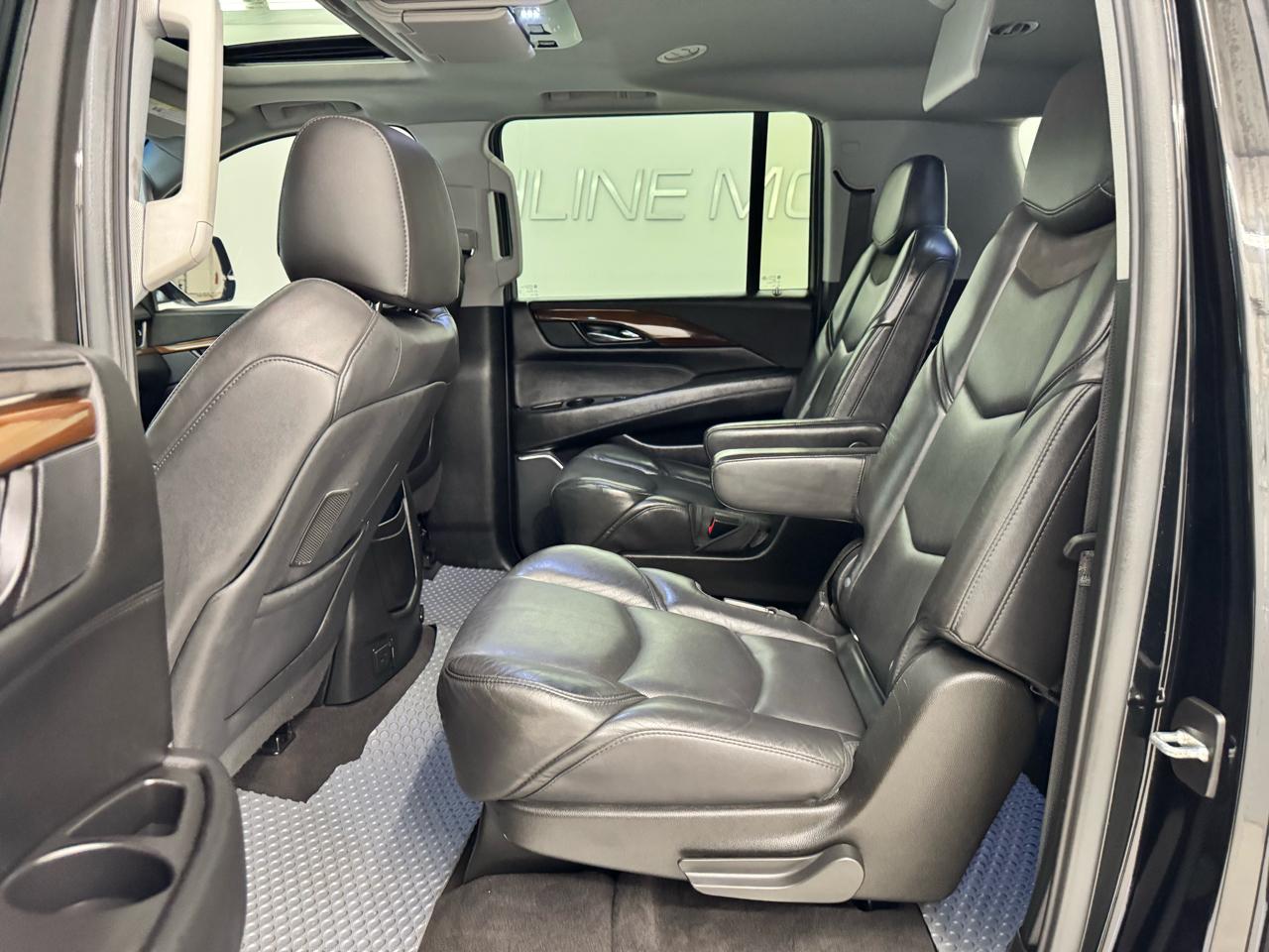 Cadillac Escalade ESV 2WD 4dr Luxury 2020