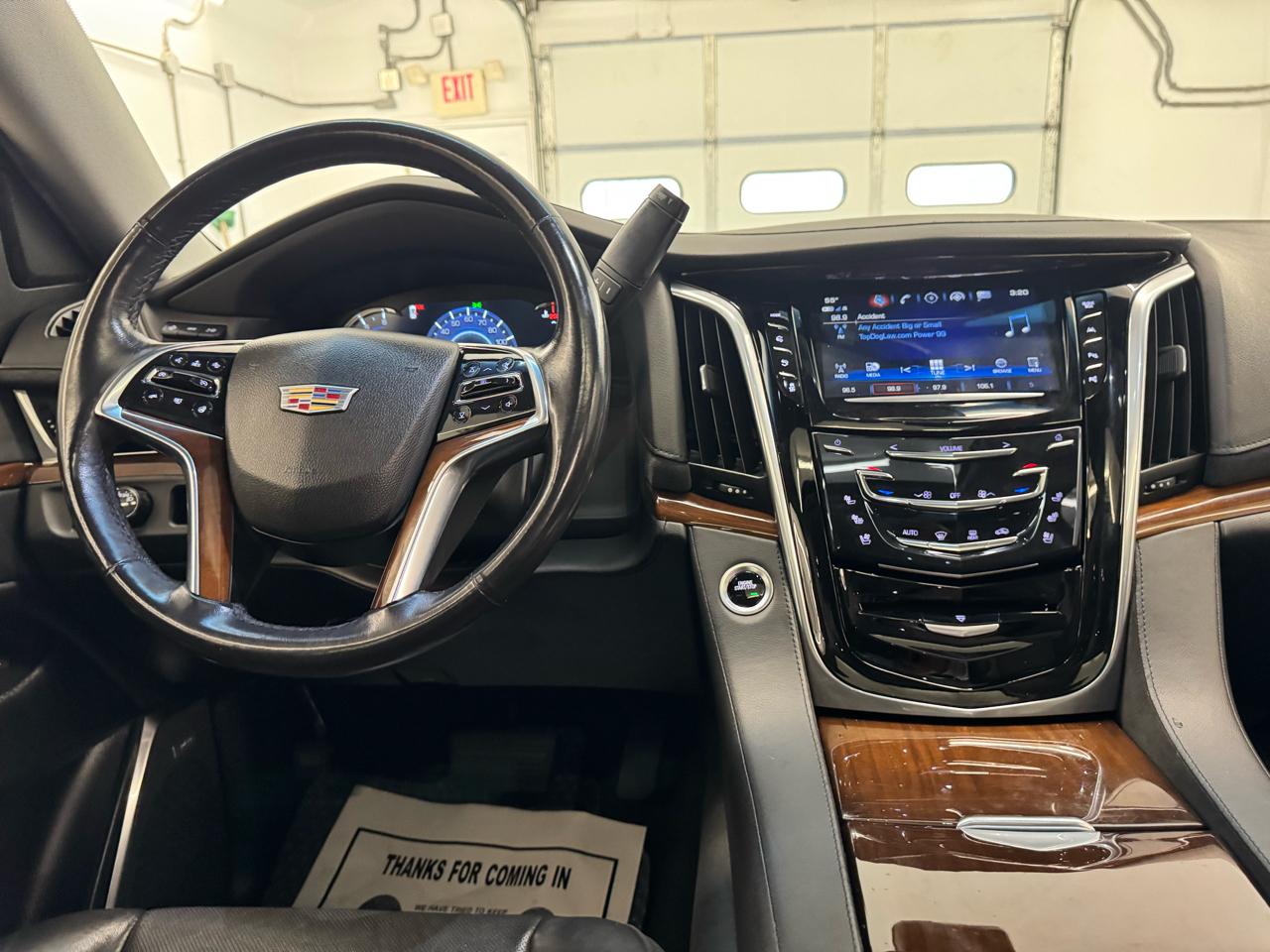 Cadillac Escalade ESV 2WD 4dr Luxury 2020