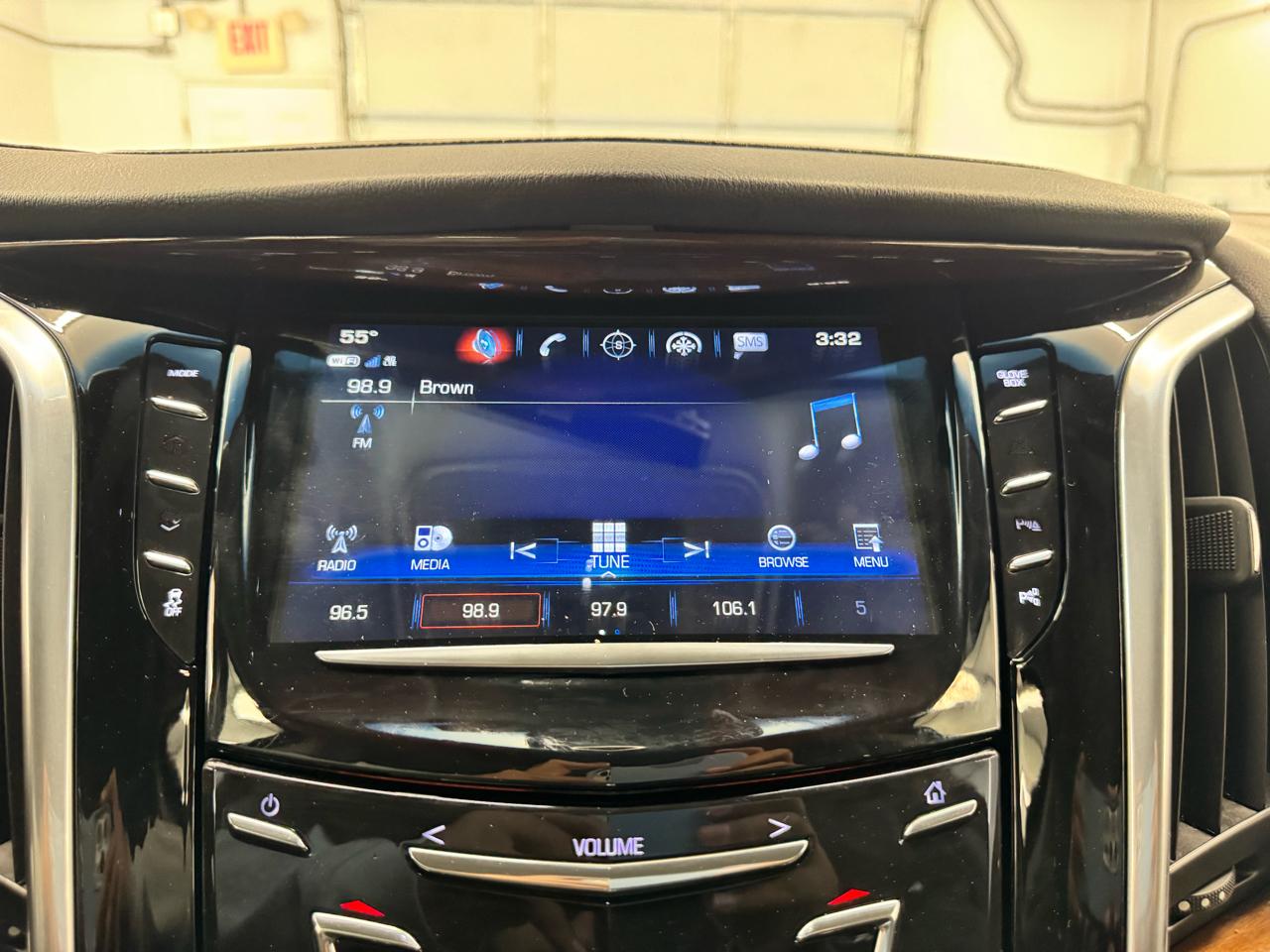 Cadillac Escalade ESV 2WD 4dr Luxury 2020