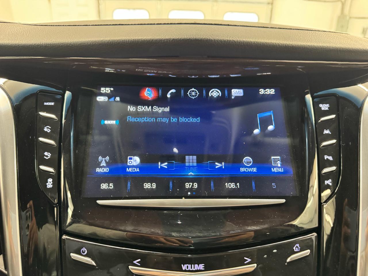 Cadillac Escalade ESV 2WD 4dr Luxury 2020