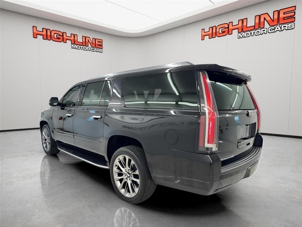 Cadillac Escalade ESV 2WD 4dr Luxury 2020
