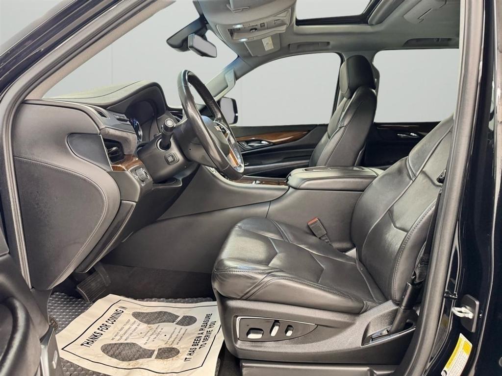 Cadillac Escalade ESV 2WD 4dr Luxury 2020