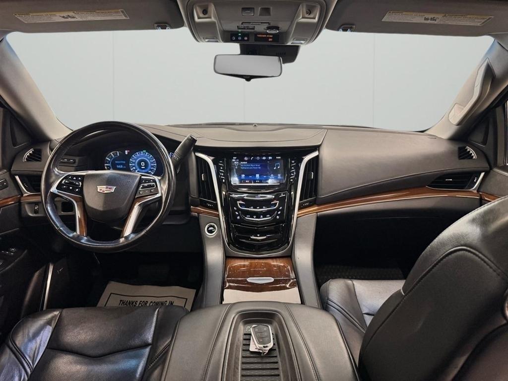 Cadillac Escalade ESV 2WD 4dr Luxury 2020